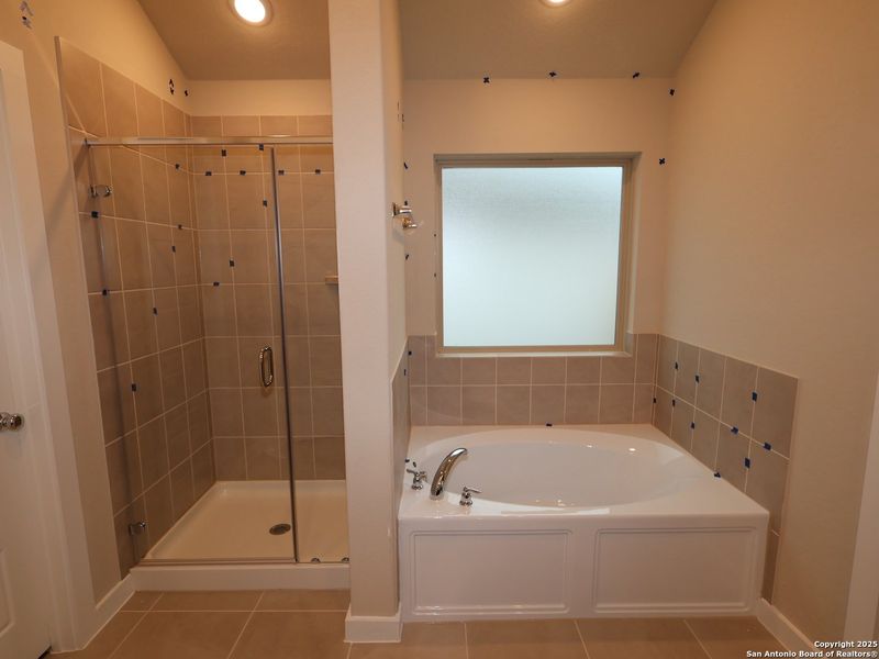 Furnished interior view inside a new home in Winding Brook, San Antonio (Image 10).