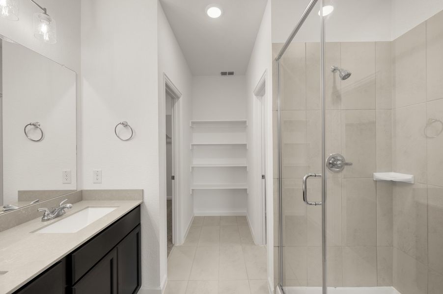 Furnished interior view inside a new home in Burgess Meadows, Cleburne (Image 11).