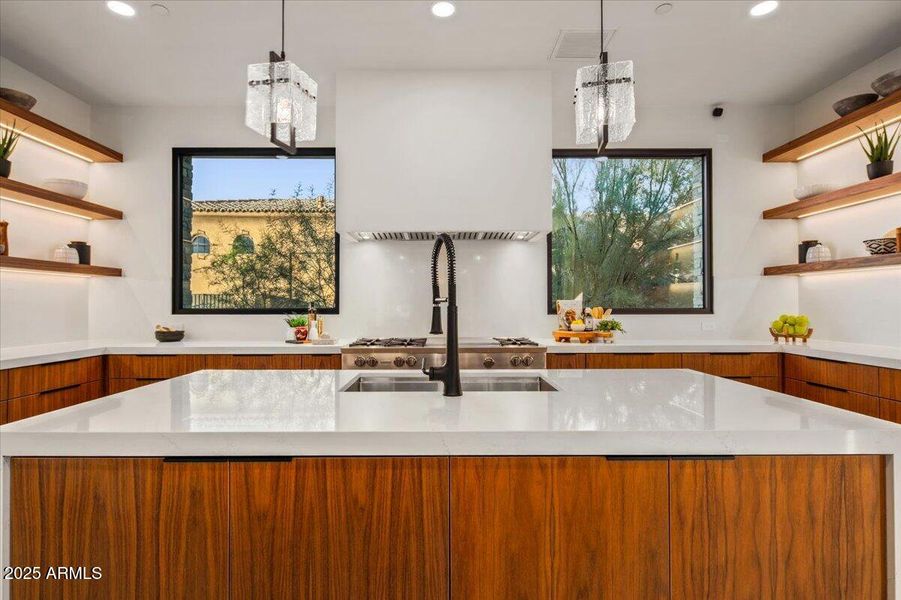 057-Kitchen Island 057-Kitchen Island