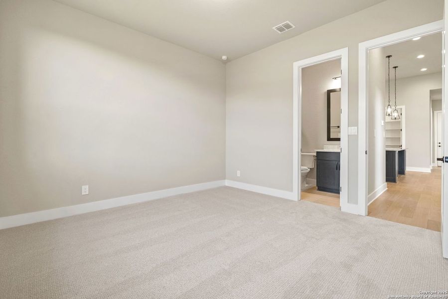 Spacious, unfurnished interior of a new home in Esperanza - 70', Boerne (Image 36). Spacious, unfurnished interior of a new home in Esperanza - 70', Boerne (Image 36).