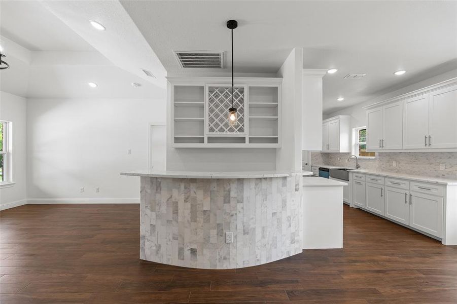 Furnished interior view inside a new home in , Granbury (Image 12).