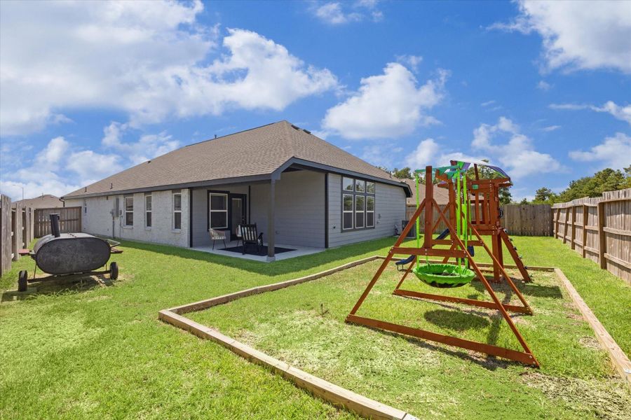Front exterior of a new home in , Houston, TX, highlighting curb appeal (Image 2).