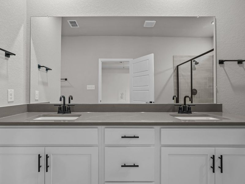 Representative furnished interior of a home built from the The Glenwood E by Davidson Homes LLC in Bricewood, San Antonio (Image 10).