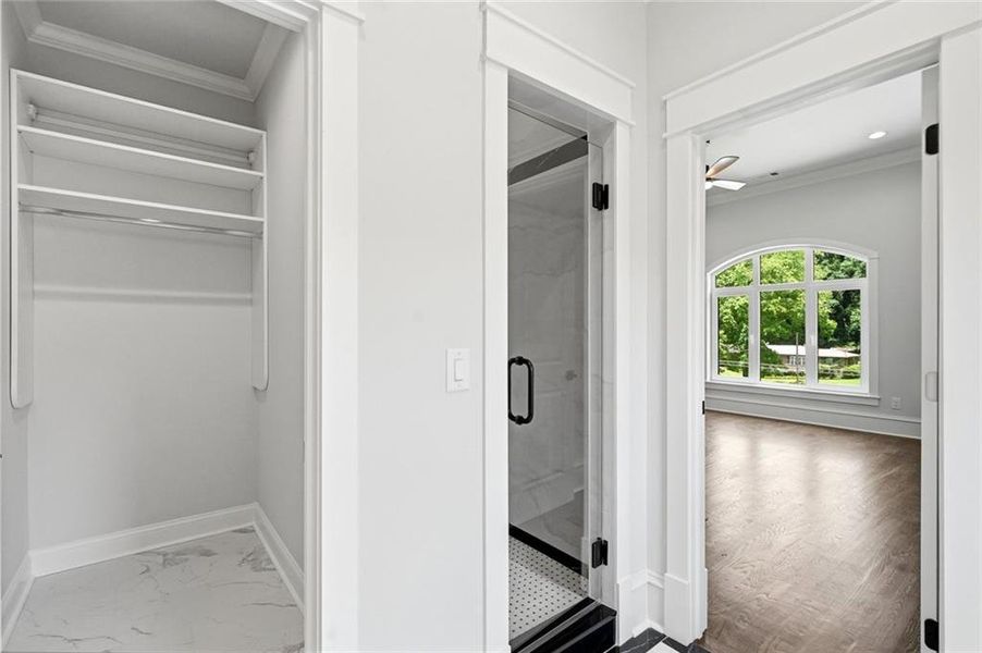 Spacious, unfurnished interior of a new home in , Roswell (Image 51).