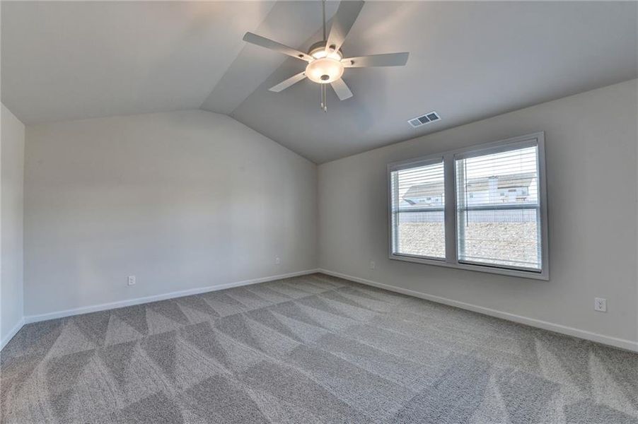Spacious, unfurnished interior of a new home in , Auburn (Image 19).