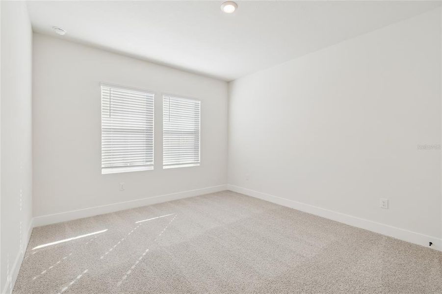 Spacious, unfurnished interior of a new home in North River Ranch – Townhomes, Parrish (Image 37).