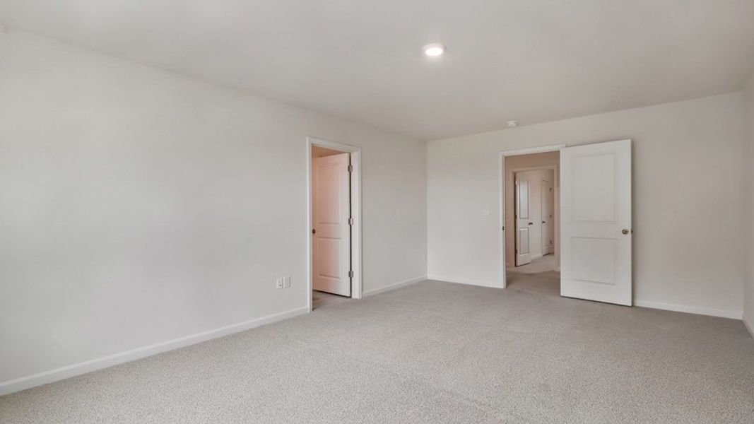 Spacious, unfurnished interior of a new home in Bexford, Willow Spring (Image 21).