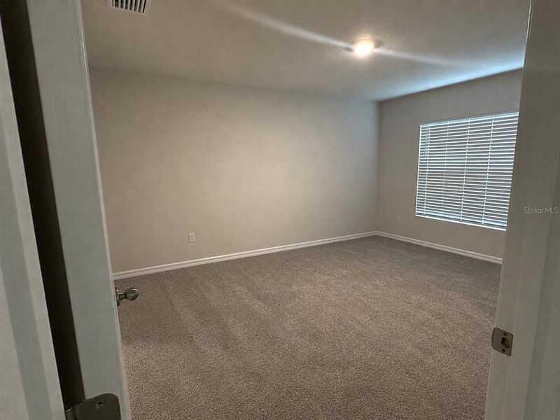 Spacious, unfurnished interior of a new home in Silverstone North, Palmetto (Image 22).