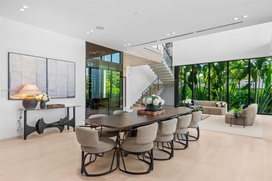 Image 87 of a home in .