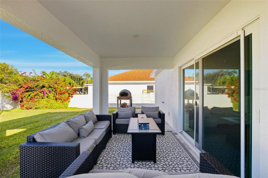 Exterior details and patio area of a home in , Cape Coral (Image 23).