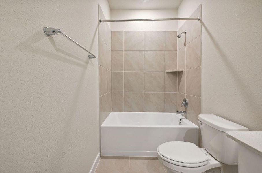 Furnished interior view inside a new home in , Conroe (Image 16).