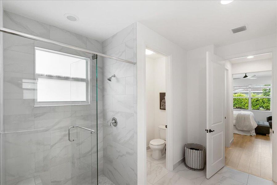 Image 33 of a home in .