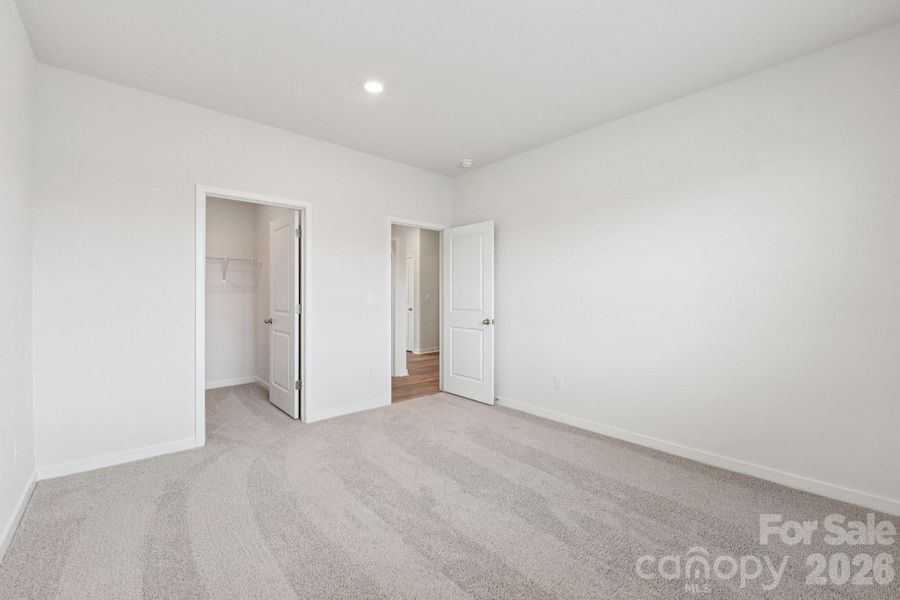 Spacious, unfurnished interior of a new home in The Hamptons at Hickory, Hickory (Image 15).