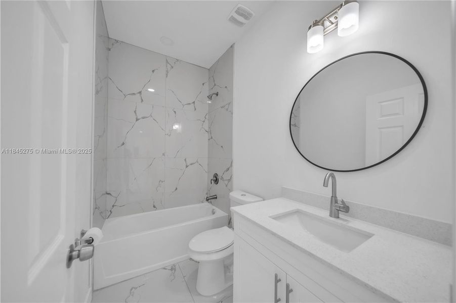 Furnished interior view inside a new home in , Lehigh Acres (Image 5).