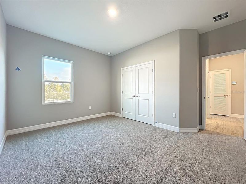 Spacious, unfurnished interior of a new home in , Ocala (Image 30).