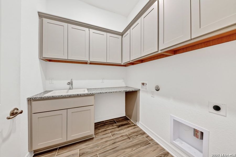 Furnished interior view inside a new home in El Sonido at Campanas, San Antonio (Image 17).
