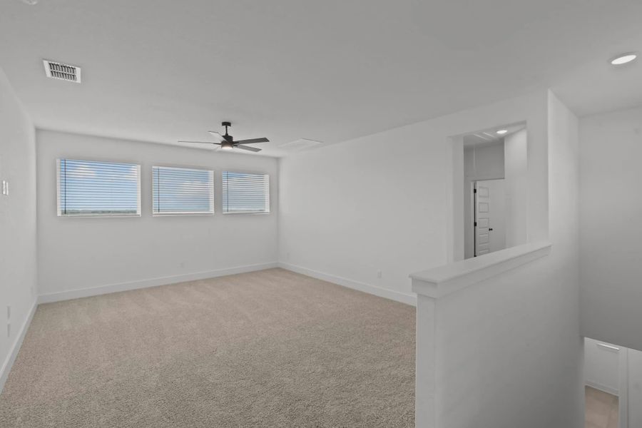 Representative unfurnished interior of a home built from the Cohen by Chesmar Homes in Sienna Lakes, San Antonio (Image 9).
