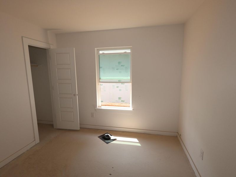 Spacious, unfurnished interior of a new home in Summerview, Fulshear (Image 20).