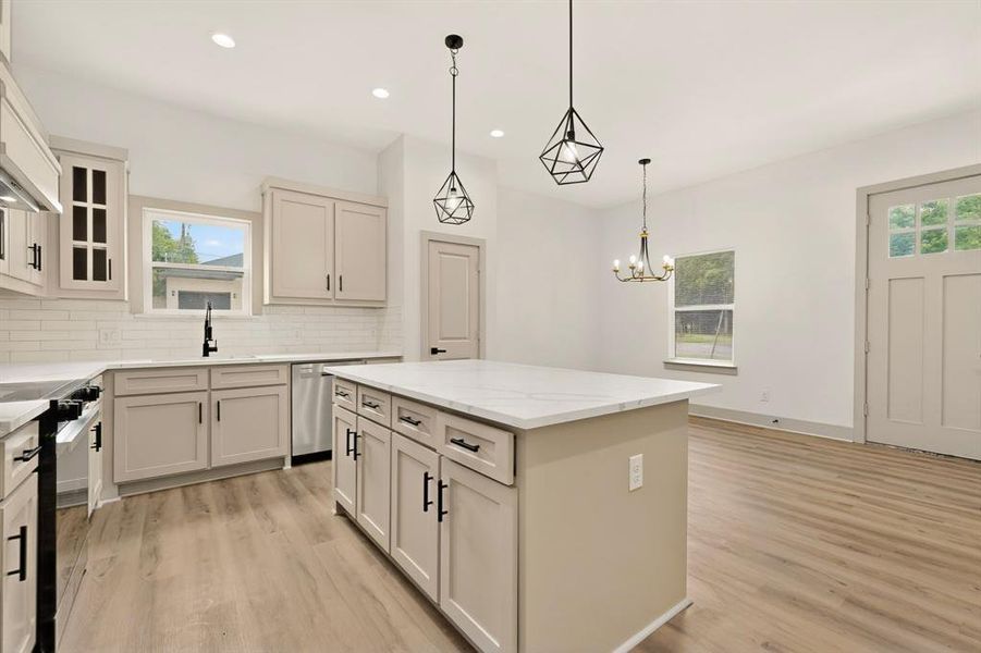 Furnished interior view inside a new home in , West Tawakoni (Image 14). Furnished interior view inside a new home in , West Tawakoni (Image 14).