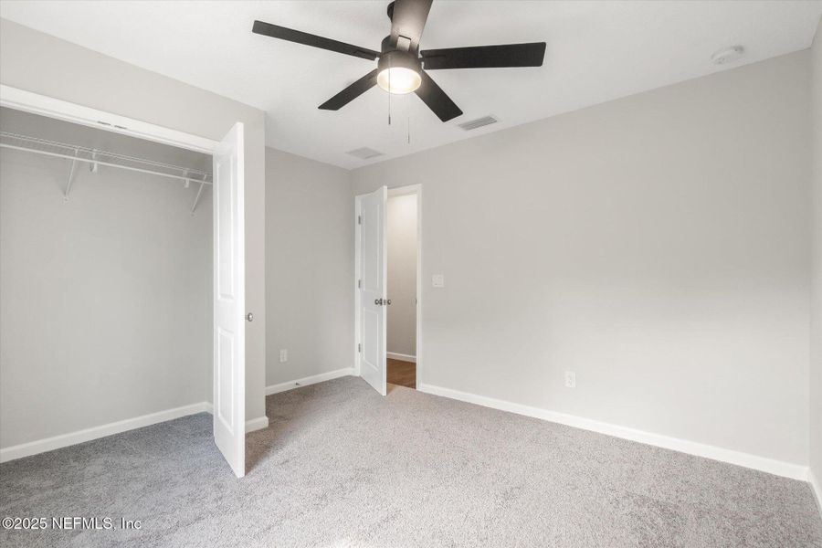 Spacious, unfurnished interior of a new home in , Palatka (Image 18).
