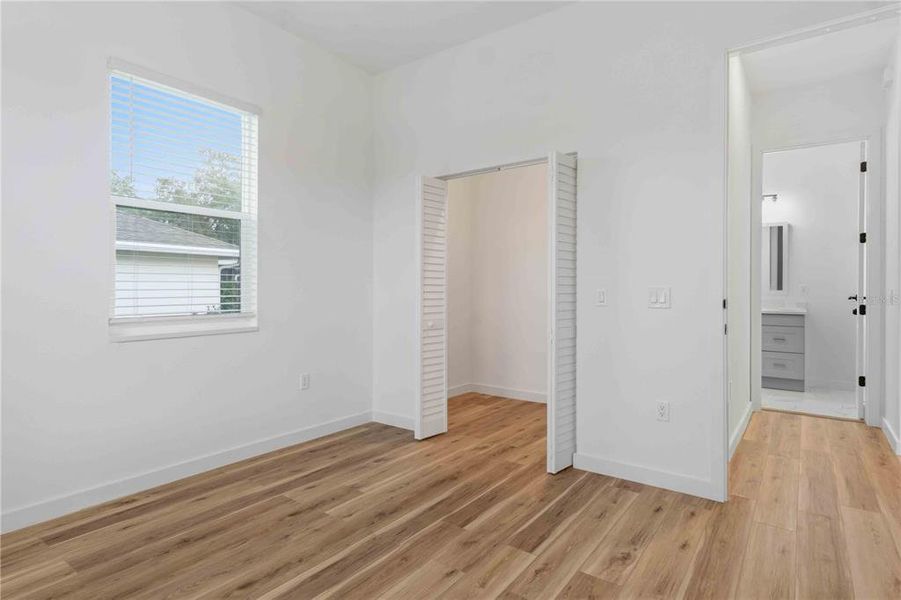 Spacious, unfurnished interior of a new home in , Punta Gorda (Image 34).