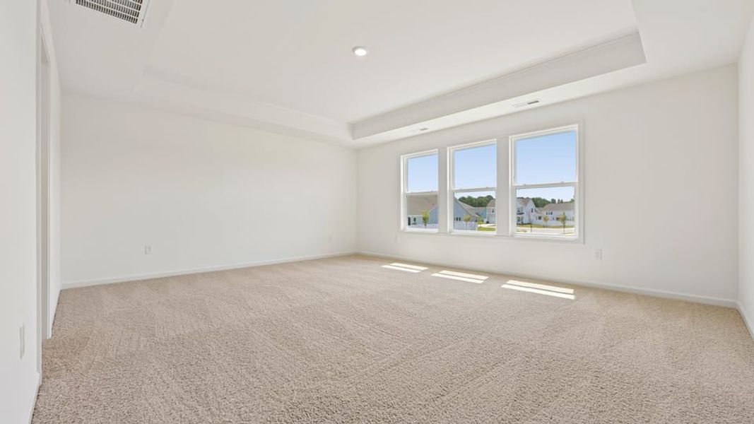 Spacious, unfurnished interior of a new home in Eagle Creek, Fuquay Varina (Image 28).