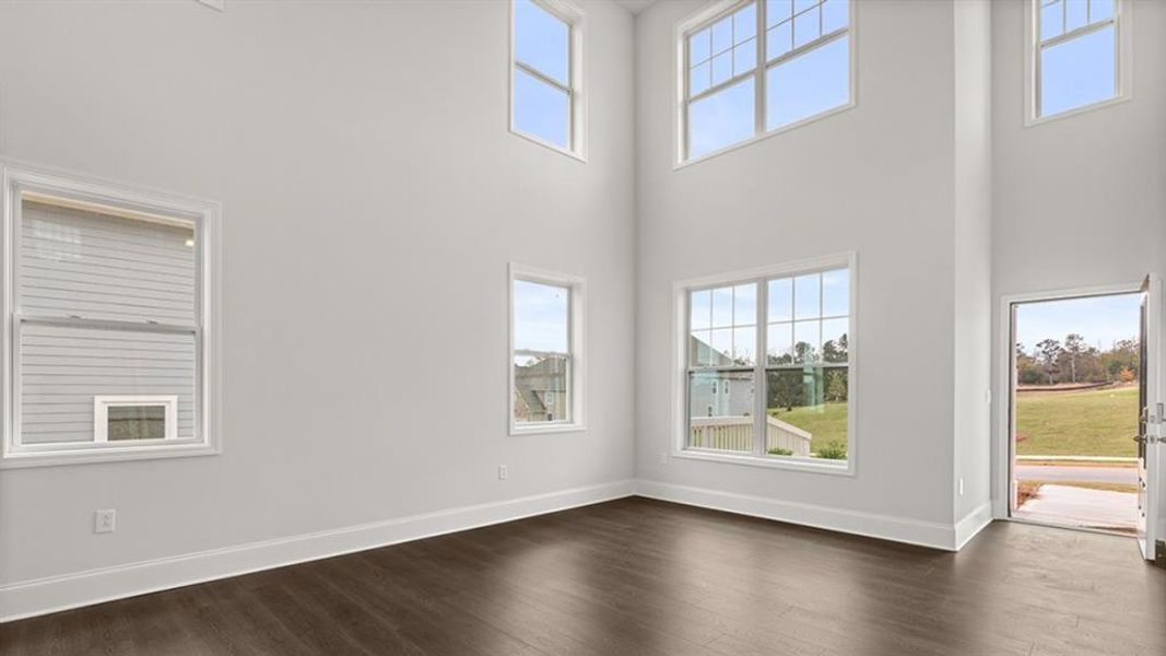 Spacious, unfurnished interior of a new home in Thalley Creek Estates, Cumming (Image 33).