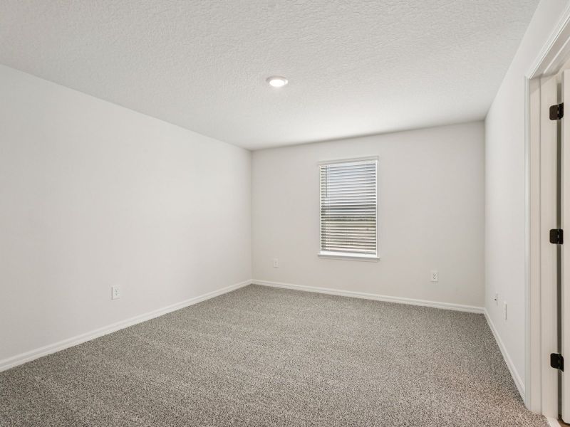 Spacious, unfurnished interior of a new home in Oakfield Trails - Signature Series, Parrish (Image 19). Spacious, unfurnished interior of a new home in Oakfield Trails - Signature Series, Parrish (Image 19).