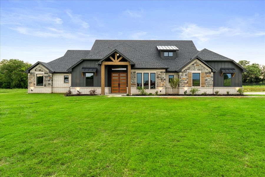 Representative exterior photo of a completed home built from the The Harper II by Doug Parr Custom Homes in Brooks Meadow, Weatherford, TX (Image 6). Representative exterior photo of a completed home built from the The Harper II by Doug Parr Custom Homes in Brooks Meadow, Weatherford, TX (Image 6).