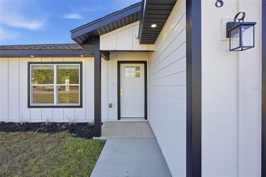 Exterior details and patio area of a home in , Ocala (Image 22).