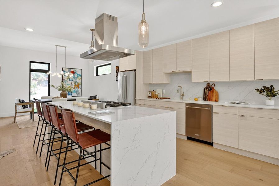 This kitchen is made for more than cooking — it’s where culinary experiments meet casual hangouts, and every meal feels like a chance to show off your style This kitchen is made for more than cooking — it’s where culinary experiments meet casual hangouts, and every meal feels like a chance to show off your style