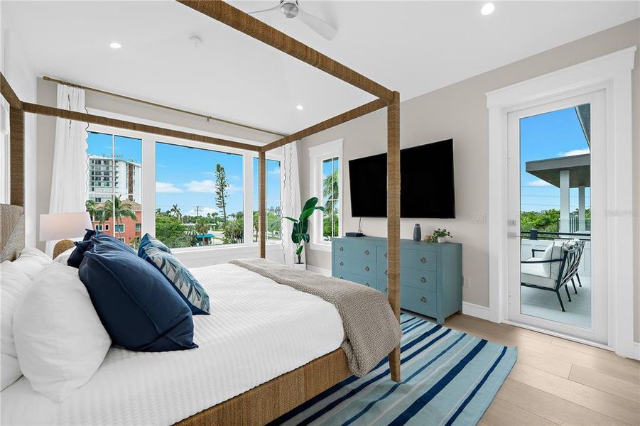 Furnished interior view inside a new home in , Sarasota (Image 23).