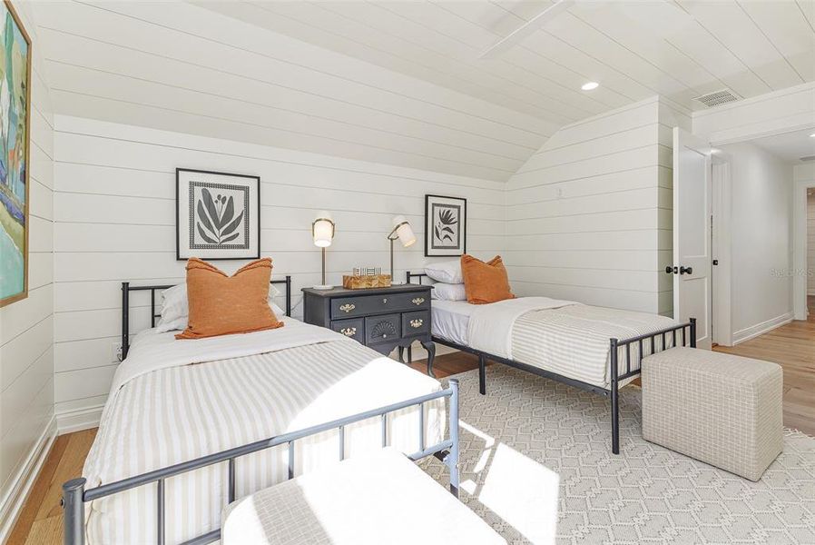 Furnished interior view inside a new home in , Lakeland (Image 16).