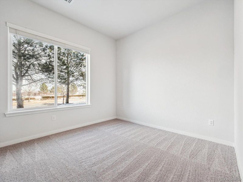 Spacious, unfurnished interior of a new home in Condo Collection at Grand Vue at Interlocken, Broomfield (Image 21).