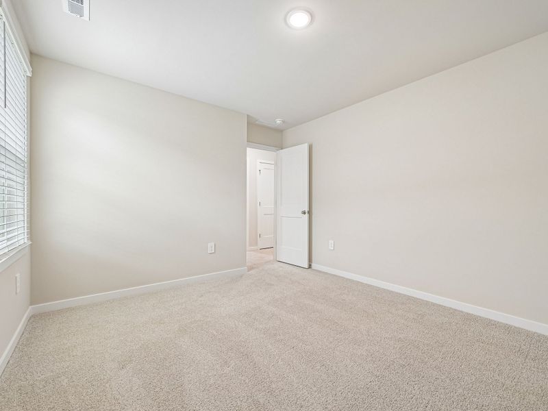 Spacious, unfurnished interior of a new home in Avalon Place - Signature Series, Durham (Image 22).