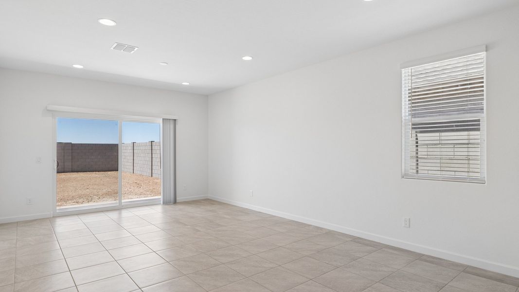 Spacious, unfurnished interior of a new home in Quail Ranch, San Tan Valley (Image 19). Spacious, unfurnished interior of a new home in Quail Ranch, San Tan Valley (Image 19).