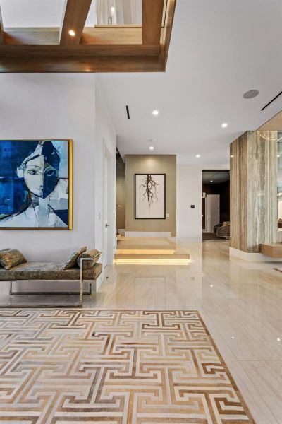 mls_FOYER_STRAIGHT_2 mls_FOYER_STRAIGHT_2