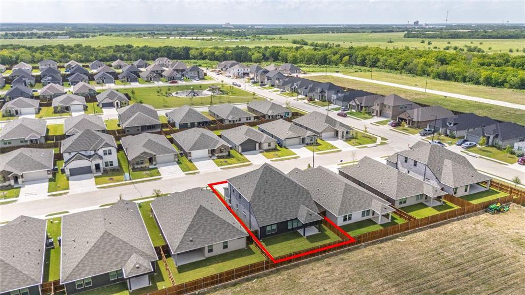 Image 36 of a home in Stratton Place.