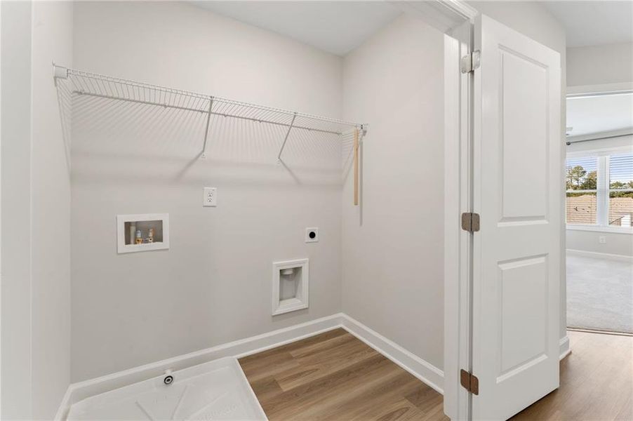 Spacious, unfurnished interior of a new home in East Park Village, Kennesaw (Image 33).