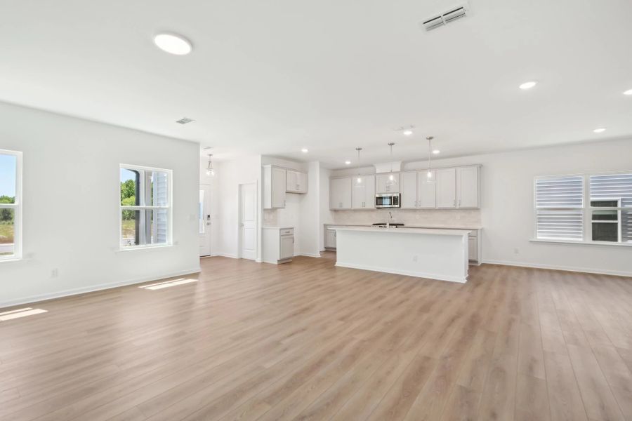 Representative images and renderings are for illustrative purposes. Actual structural options and design finishes of home may vary. Representative images and renderings are for illustrative purposes. Actual structural options and design finishes of home may vary.