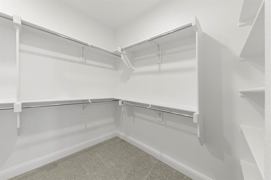 18. 2902 Hanscom - Closet