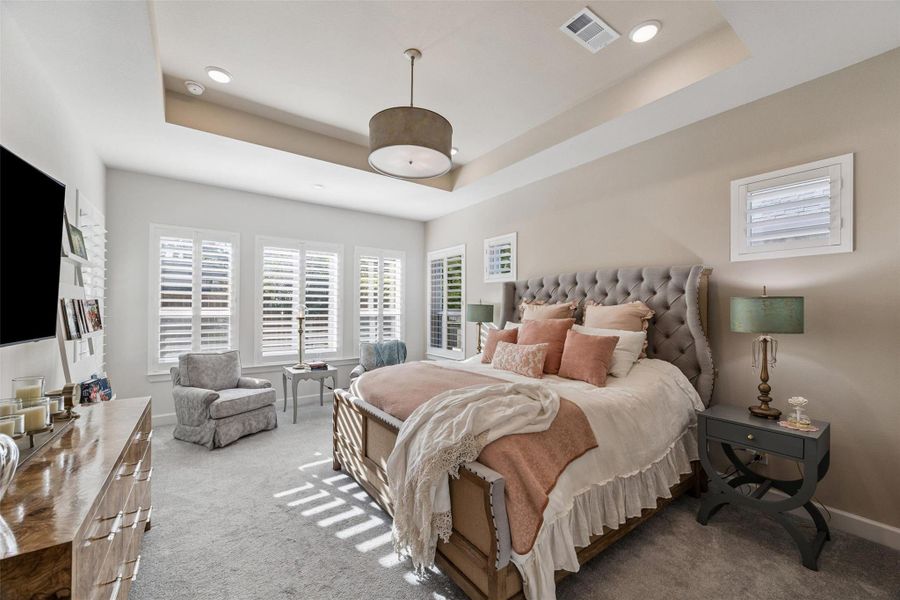 Furnished interior view inside a new home in Pine Trails, Tomball (Image 31). Furnished interior view inside a new home in Pine Trails, Tomball (Image 31).