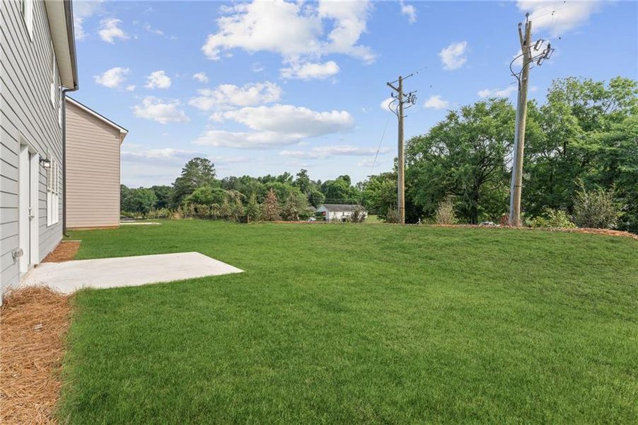 Exterior details and patio area of a home in Oakhill Estates, Adairsville (Image 4).