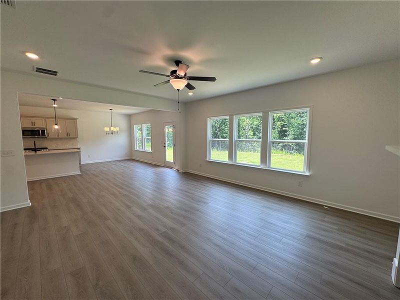 Spacious, unfurnished interior of a new home in Creekside, Dawsonville (Image 41).