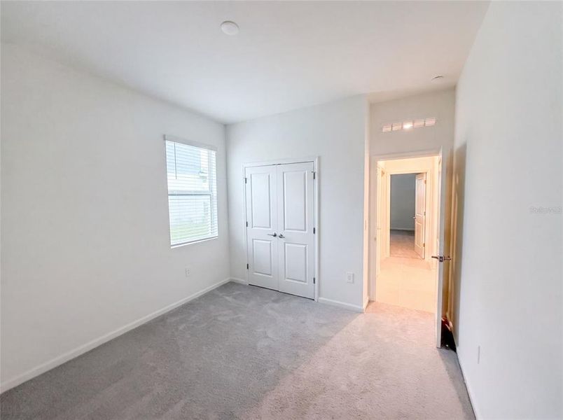 Spacious, unfurnished interior of a new home in Meadow Pointe, Groveland (Image 22).