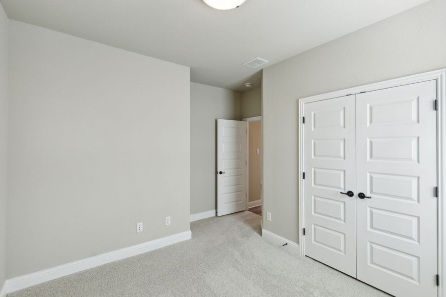 Spacious, unfurnished interior of a new home in Summer Crest, Fort Worth (Image 22).