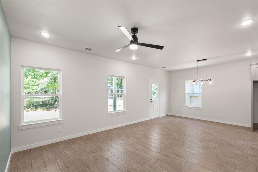 Spacious, unfurnished interior of a new home in , Mabank (Image 17). Spacious, unfurnished interior of a new home in , Mabank (Image 17).