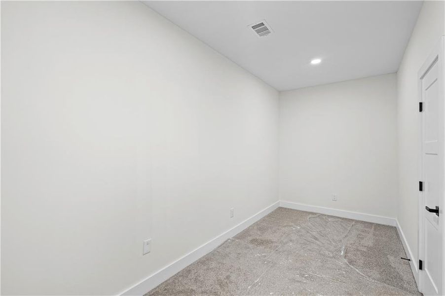 Spacious, unfurnished interior of a new home in , Clermont (Image 44). Spacious, unfurnished interior of a new home in , Clermont (Image 44).