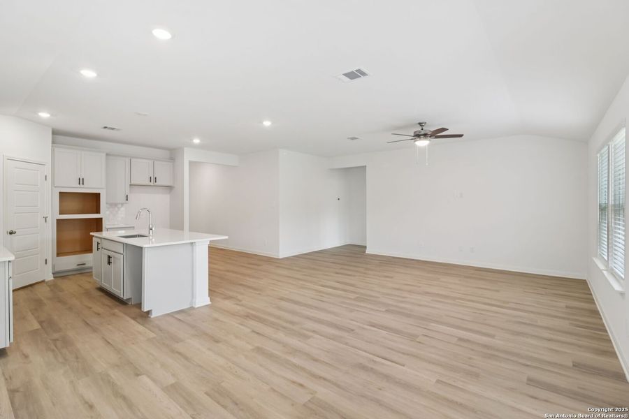 Spacious, unfurnished interior of a new home in , San Antonio (Image 33). Spacious, unfurnished interior of a new home in , San Antonio (Image 33).