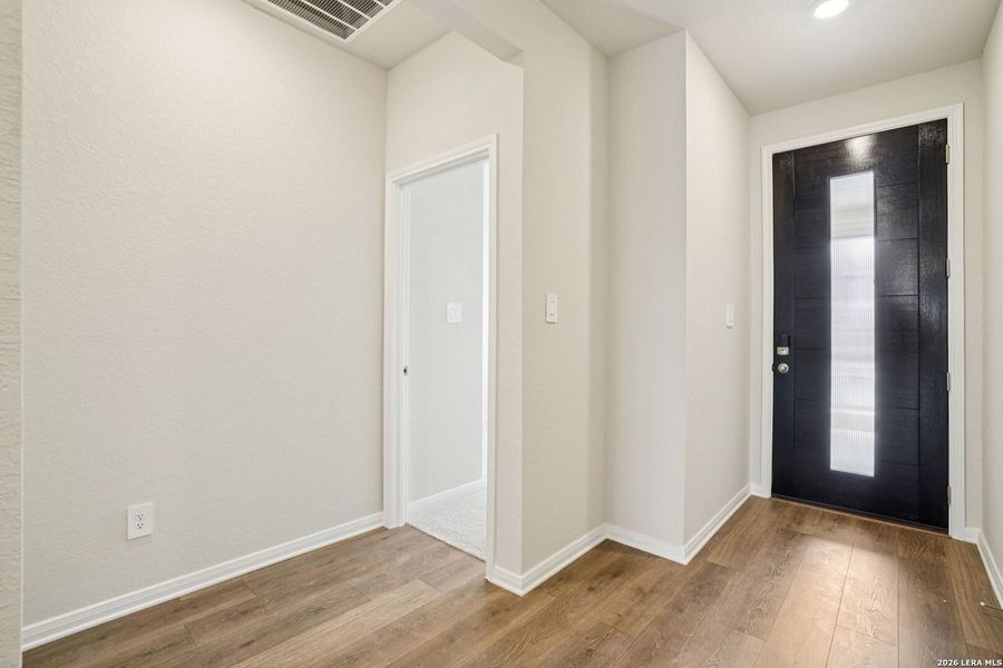 Spacious, unfurnished interior of a new home in Legendary Trails - Premier Series, Cibolo (Image 28).